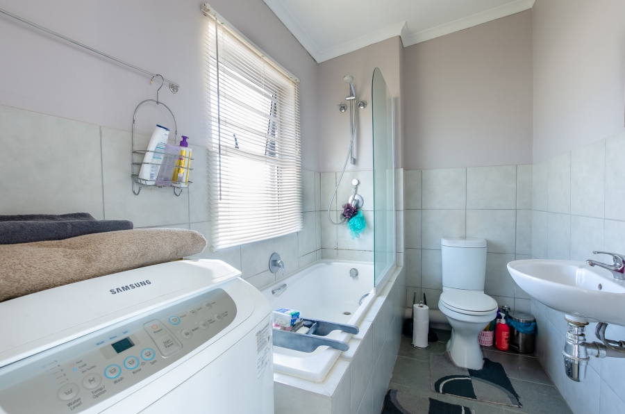 2 Bedroom Property for Sale in Sonkring Western Cape